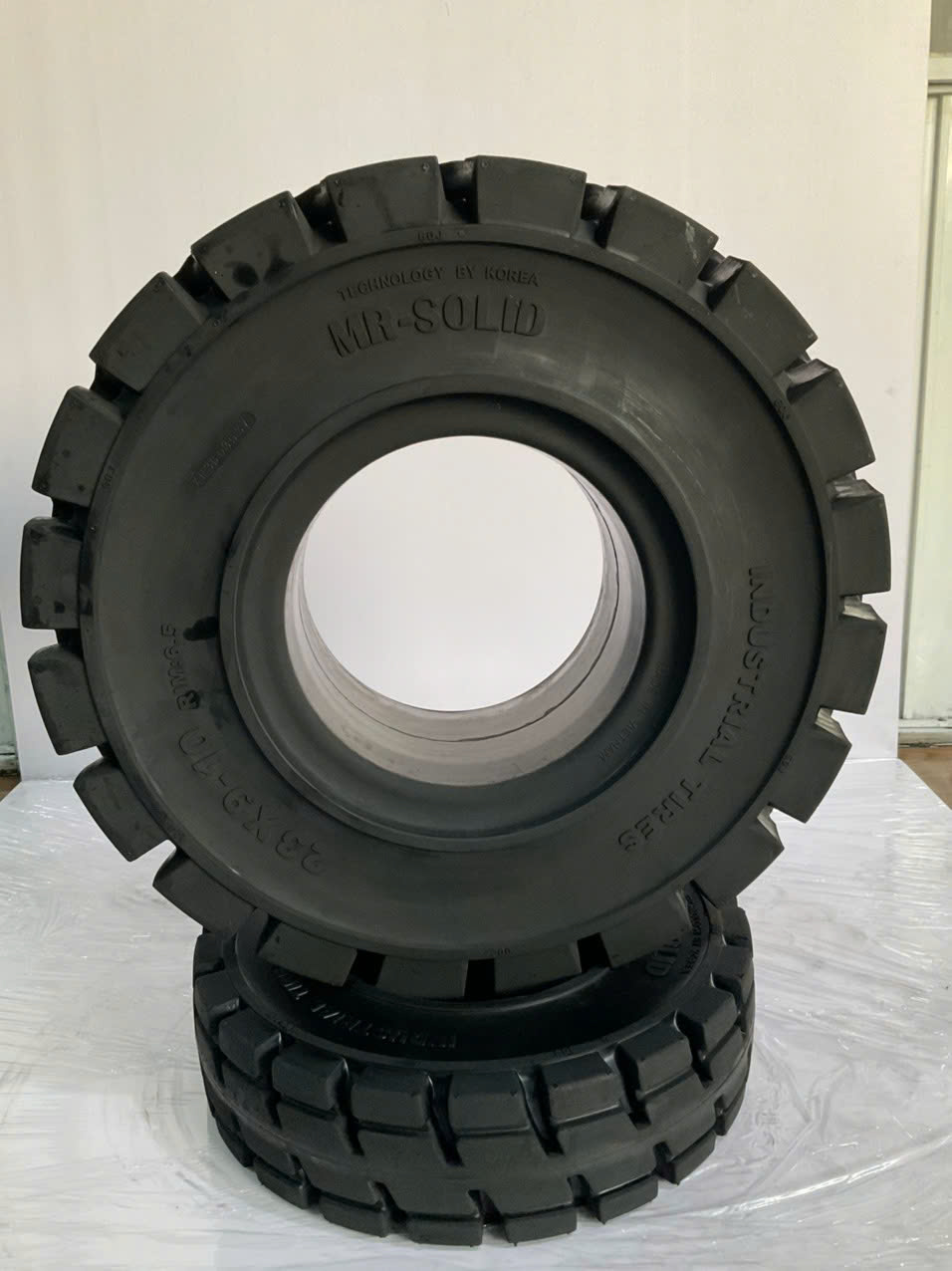 Lốp đặc MR-SOLID 18x7-8